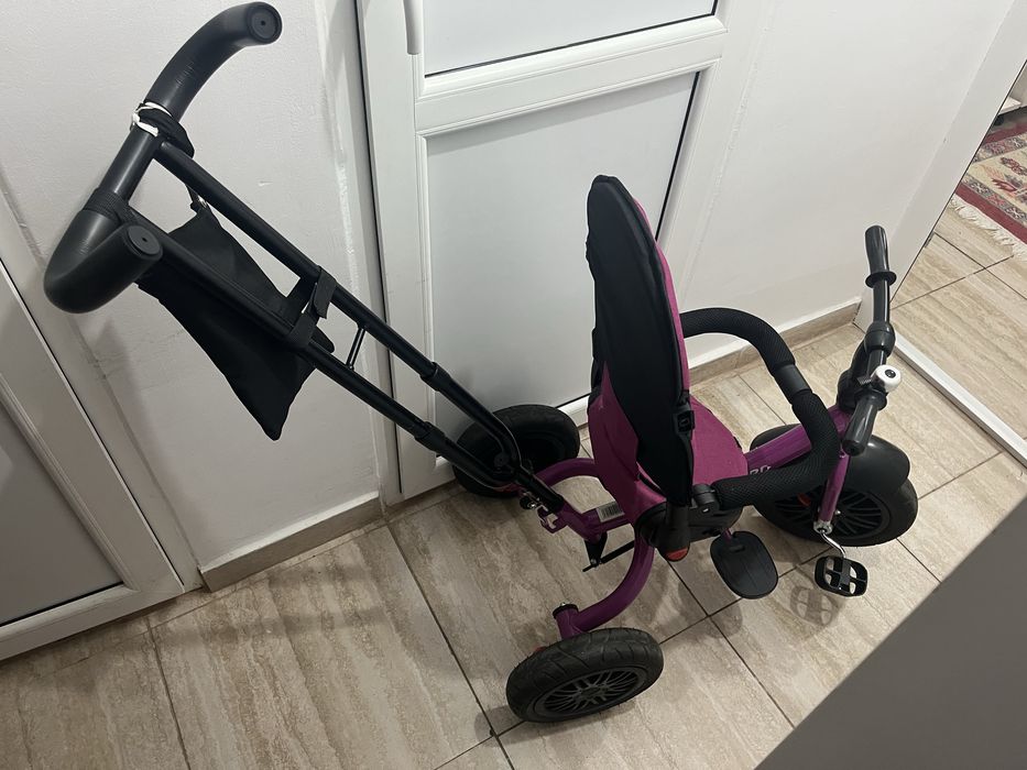 Tricicleta  copiii cu pedale