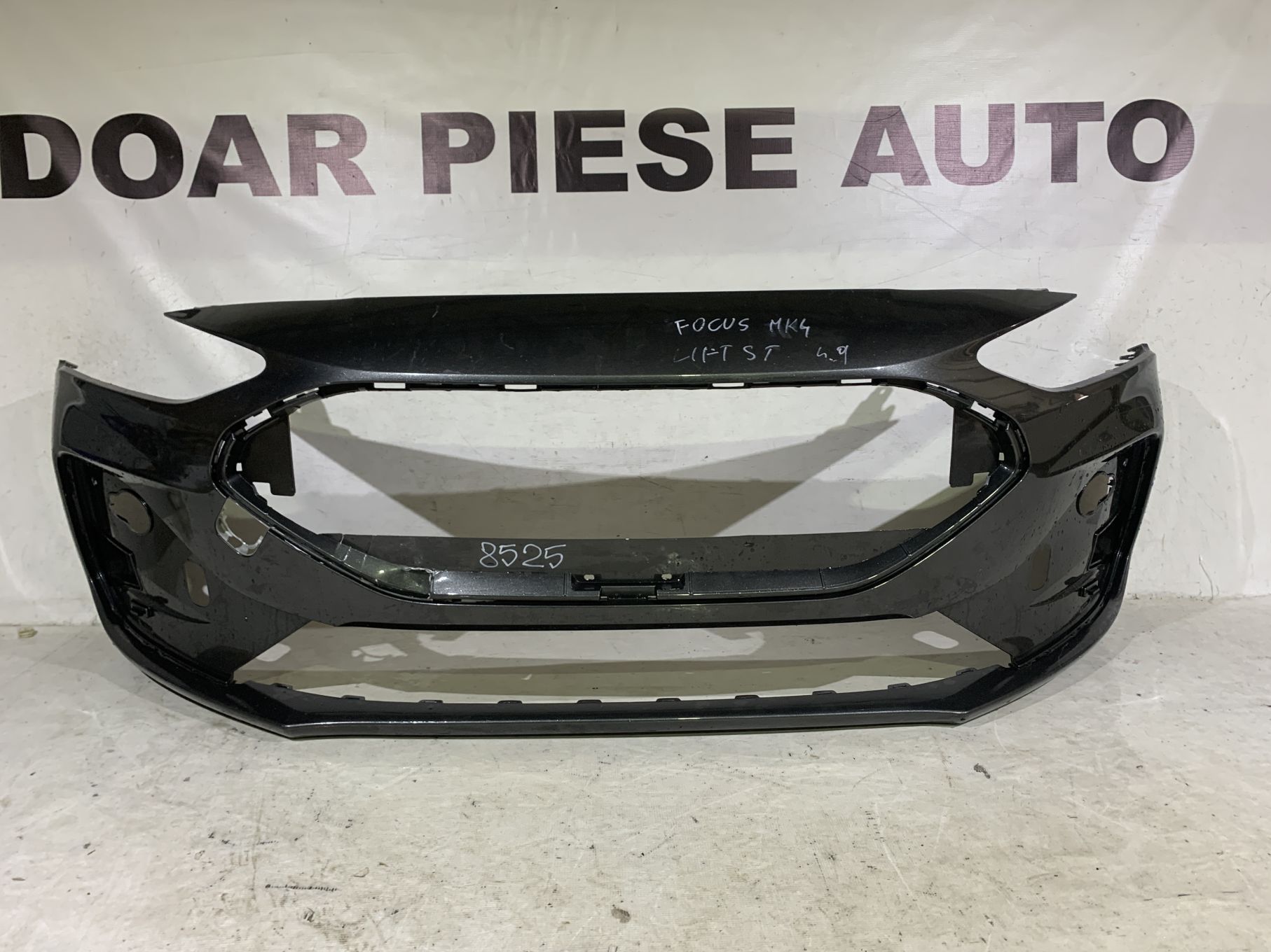 Bara fata Ford Focus 4, facelift, ST-Line, 2022, 2023, 2024, 2025, cod origine OE NX7B-17757-S, cu gauri pentru senzori de parcare (6).