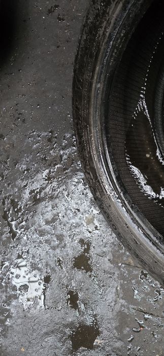Гуми 2бр 255/40/18 - 1бр  - 75лв