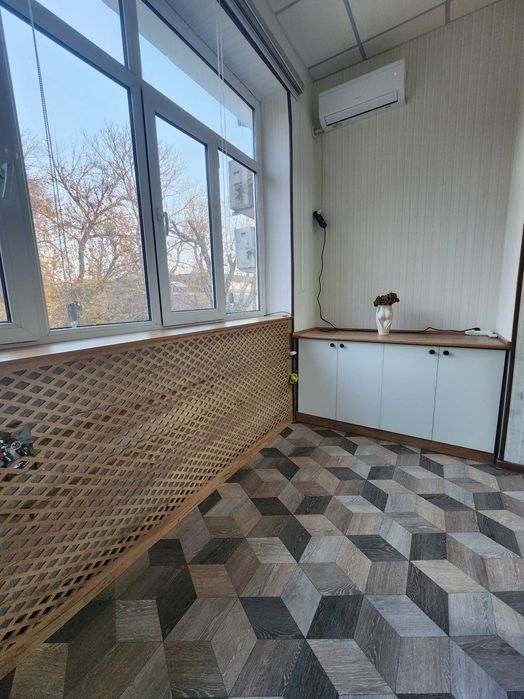 Сдается кабинет-офис евро 30кв.м центр Ш.Руставели