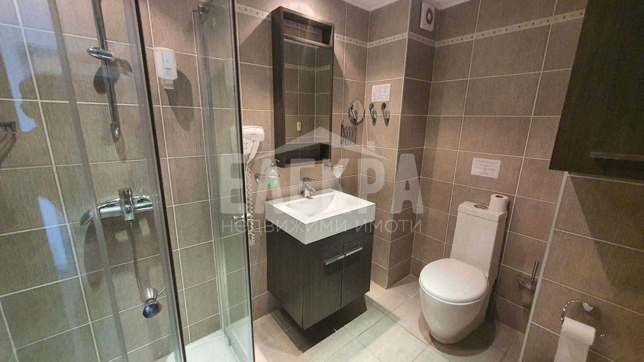 Продава се Четиристаен апартамент в Бяла - 180 кв.м за 834 €/кв.м - Снимка #14