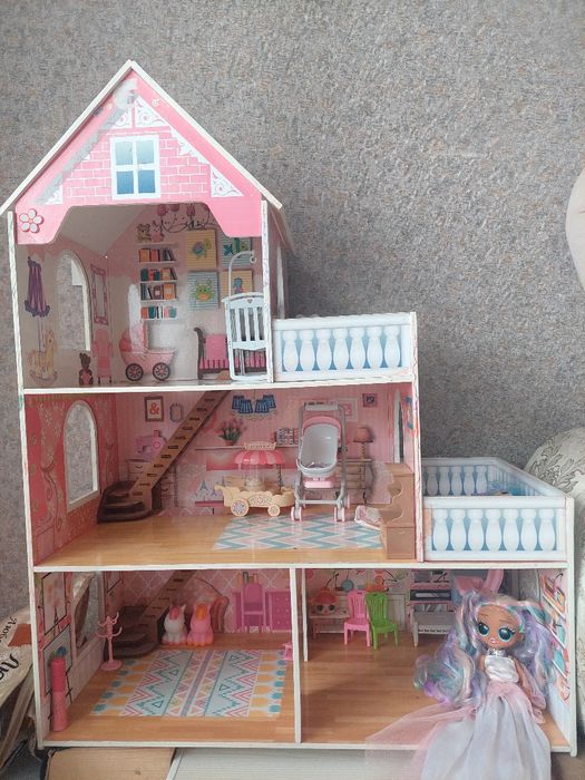 Продам домик для кукол