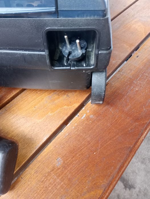 НЕМСКА прахосмукачка AEG 1600w