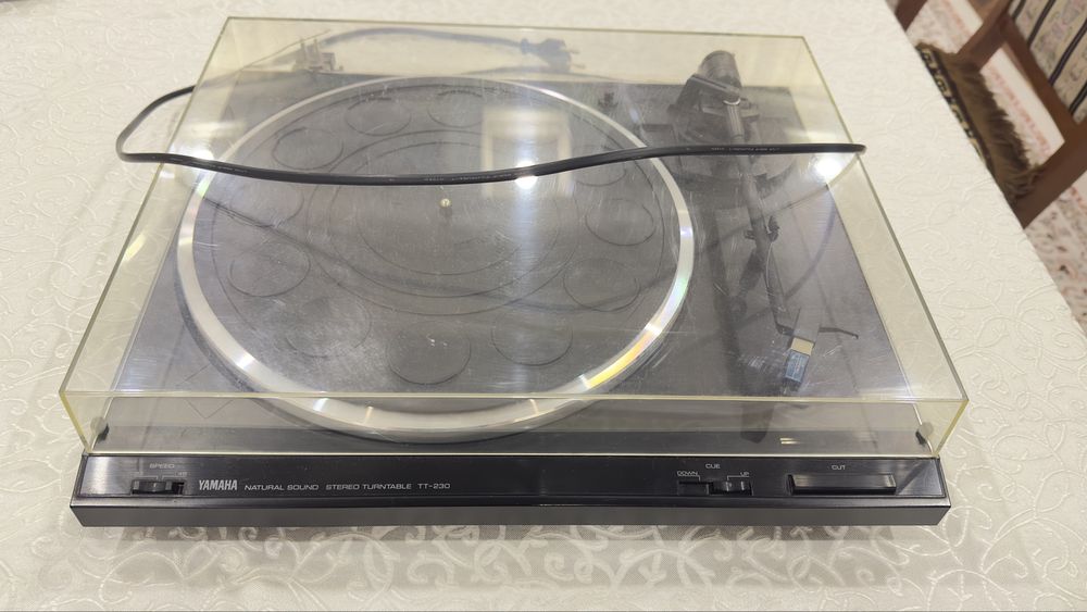 Виниловый проигрыватель Yamaha TT-230 (yapan)