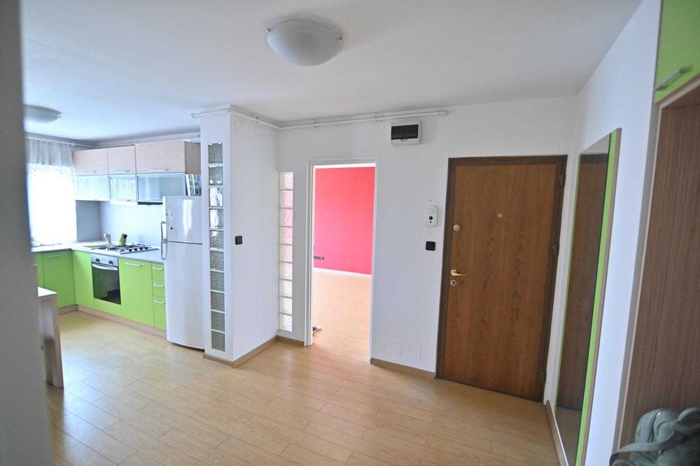 De vânzare –Apartament 2 camere renovat Deva, vis-a-vis de Liceul Auto
