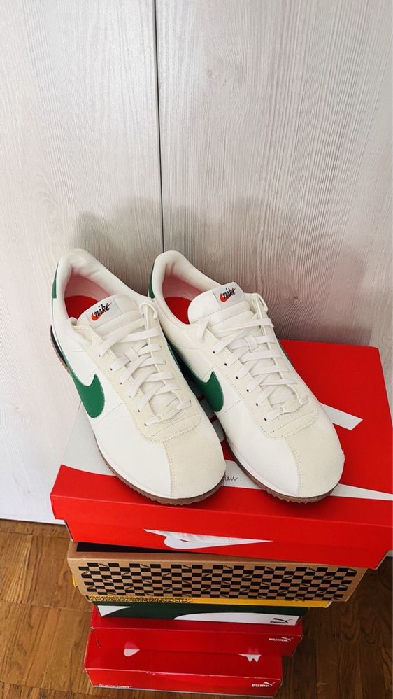 Продаю новые кроссовки Nike Cortez