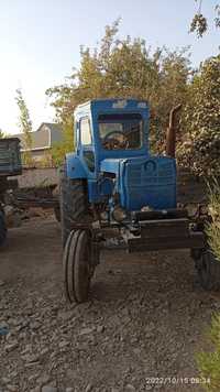 TTZ 40 traktori sotiladi
