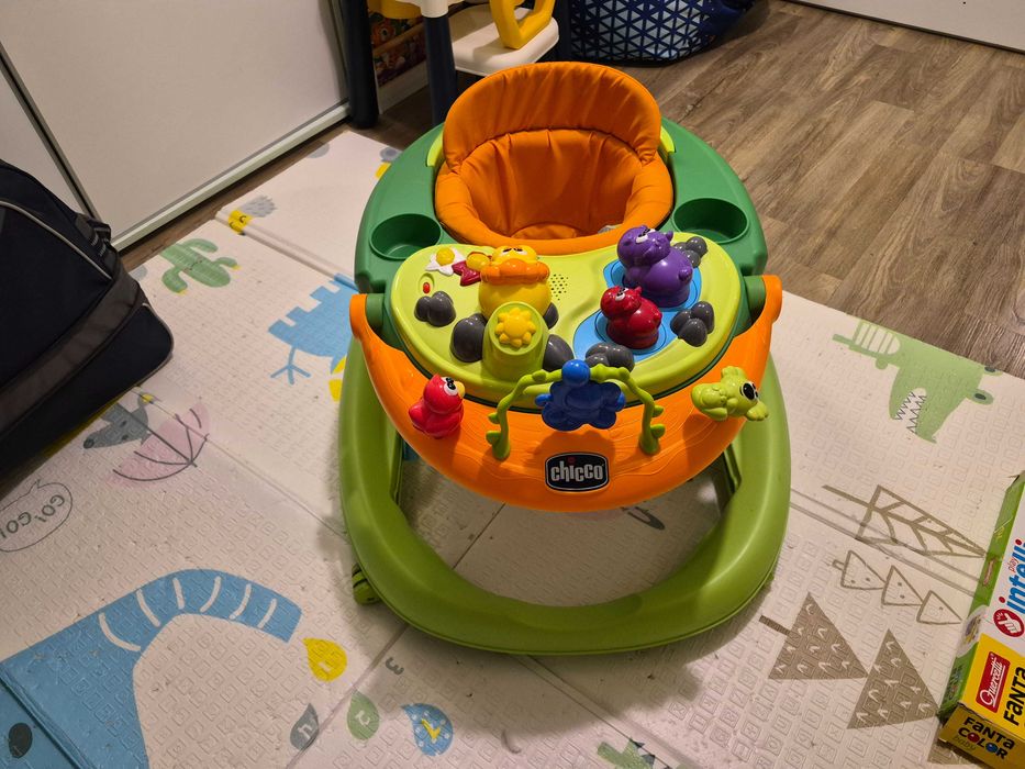 Проходилка Chicco Walky Talky Green Wave