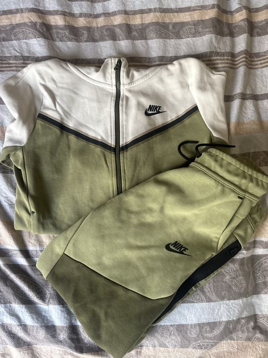 Орогинален детски екип Nike tech flace