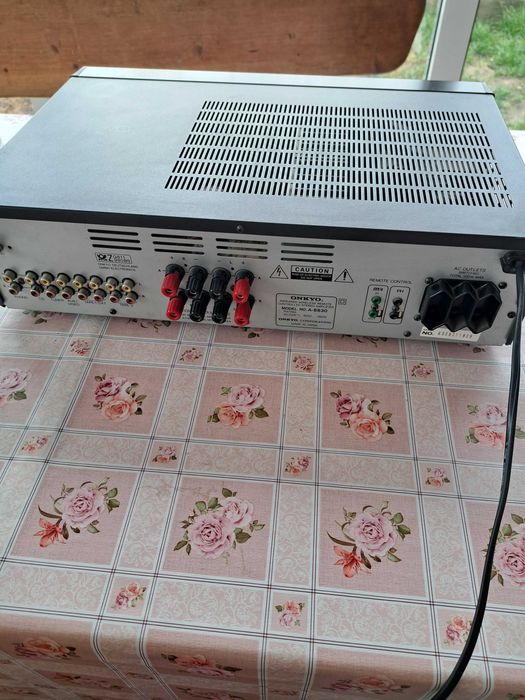 Amplificator audio Onkyo A 8830,stare perfecta de funcționare