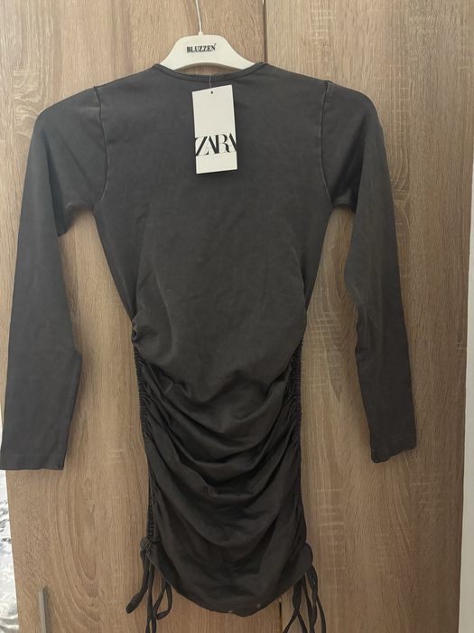 Рокля Zara с дълги ръкави, НОВА