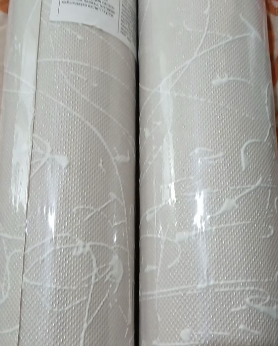 Продам обои два рулона