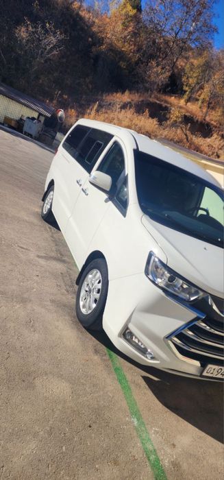 Продается Авто JAC M4 2л