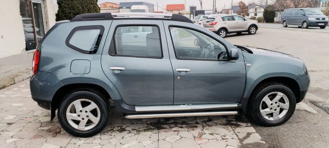 Jante din aliaj dacia duster r16 cu cauciucuri