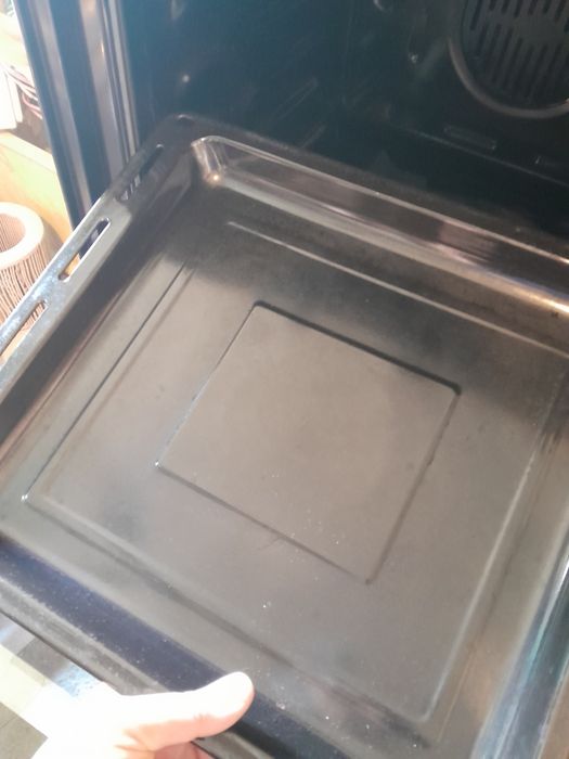 Vand cuptor electric