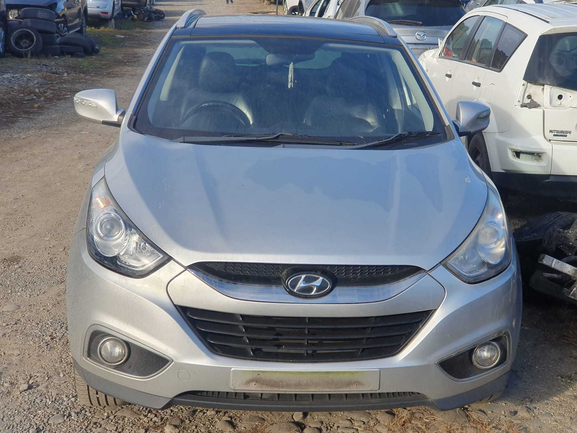 Dezmembrez Hyundai IX35 2.0CRDI 4WD 2010