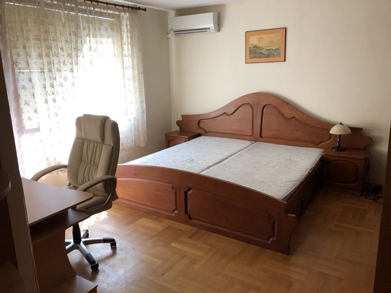 Дава се под наем Тристаен апартамент в Варна, Червен площад - 115 кв.м за 994.5 € - Снимка #14
