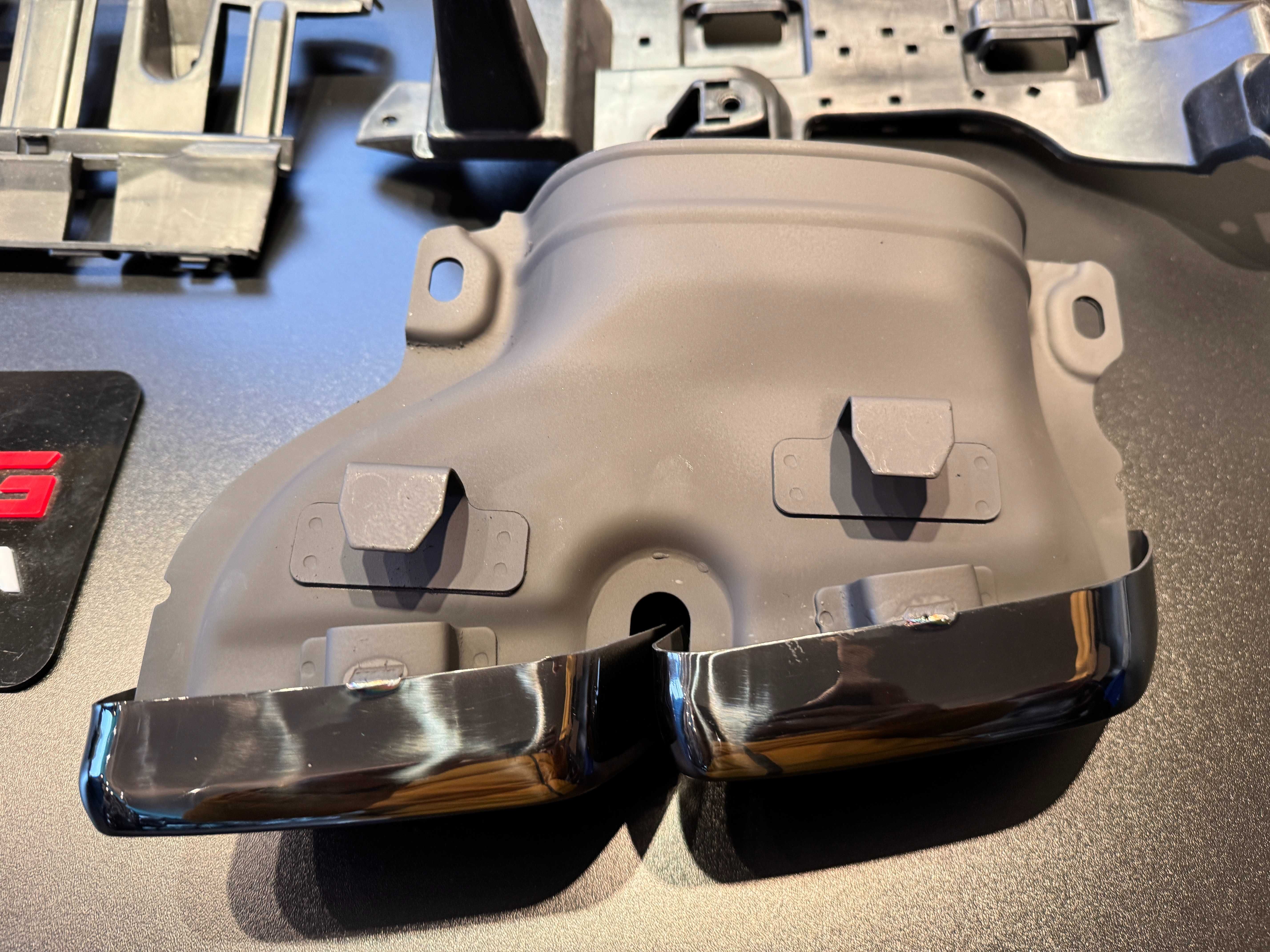 Difuzor Bara Spate + Tips uri - Mercedes W205 C63 Black Design