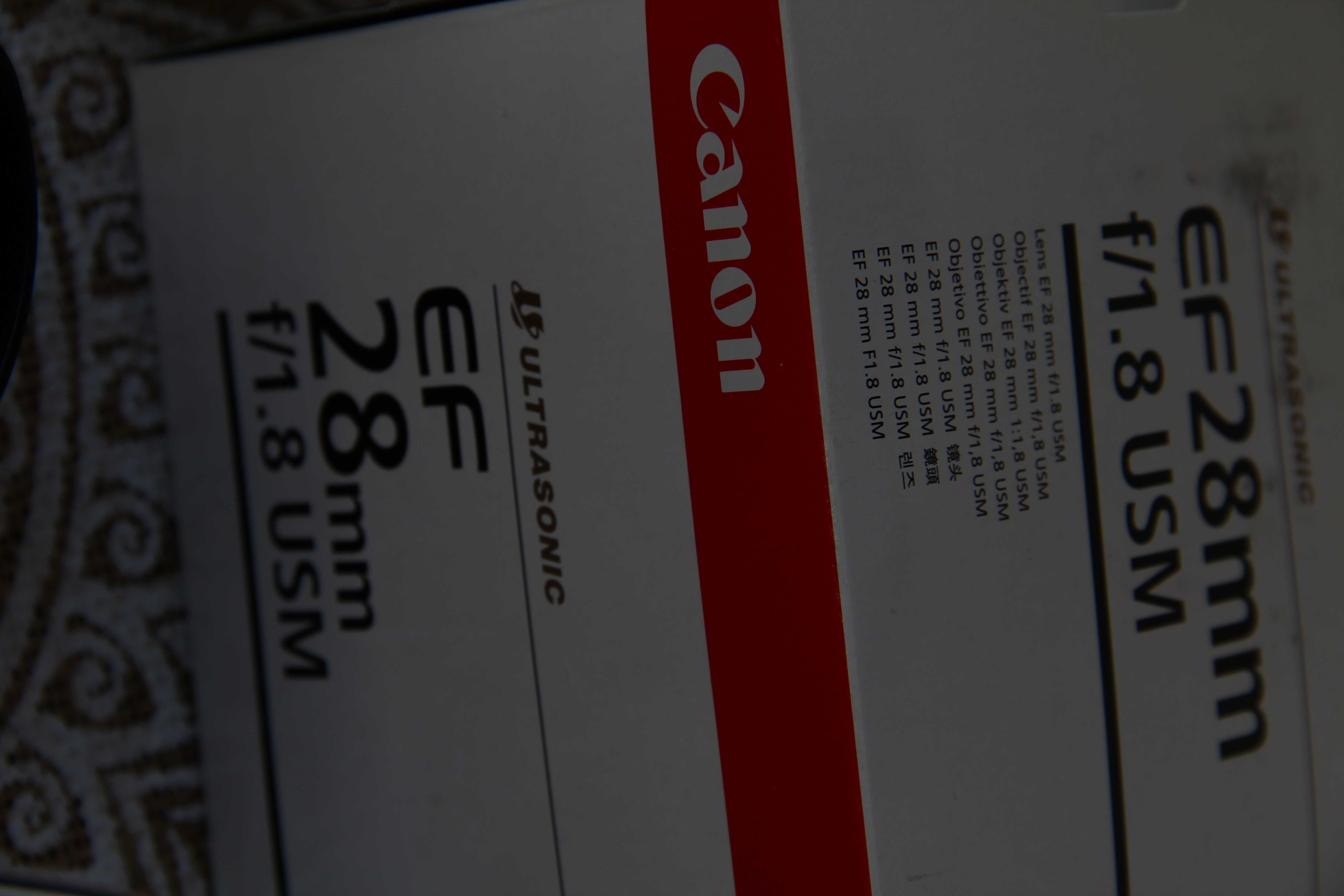 Canon EF Lens 28mm F/1.8