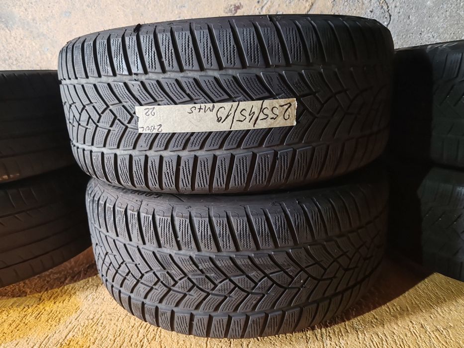 Vând cauciucuri 255/45/19 M+S 2 buc dot 39/2022