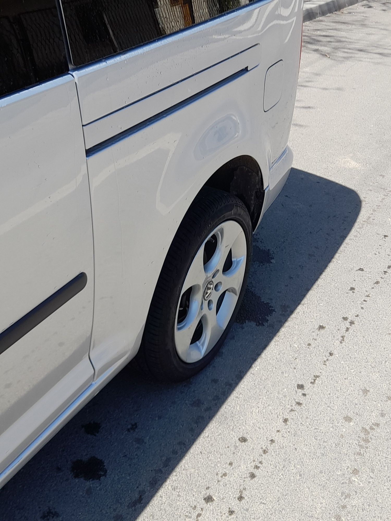 Vw kaddy maxi 1.9 tdi 105 cp