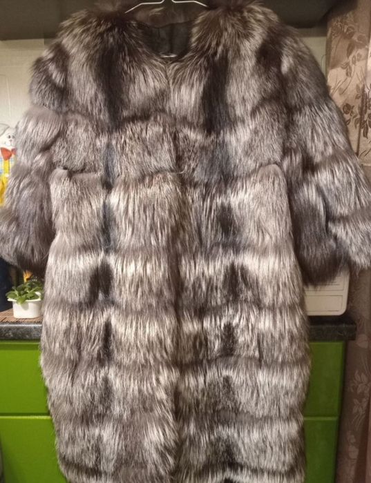 Палта от сребърна лисица