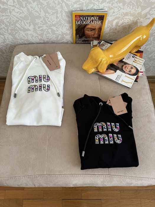 Дамски суичер M**I**U M**I**U