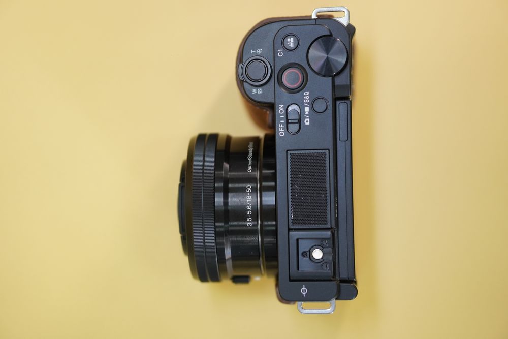 Sony ZV-E10 16-50mm ( пробег 20шт )