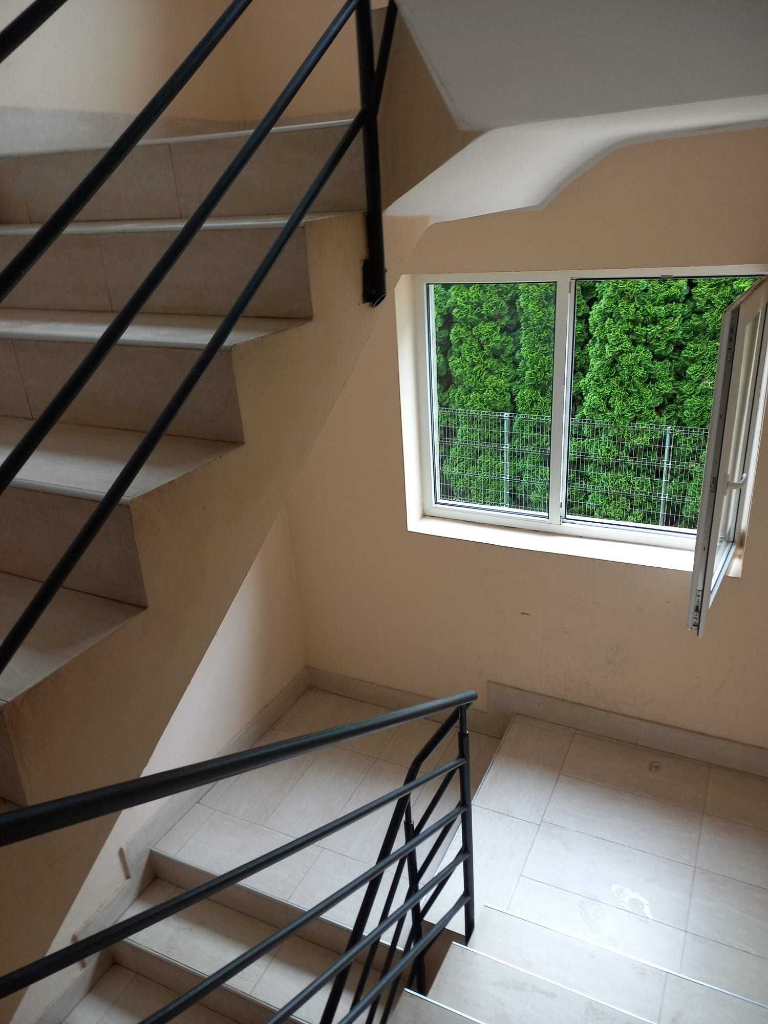 Persoana fizica vand apartament de 3 camere in Gherla