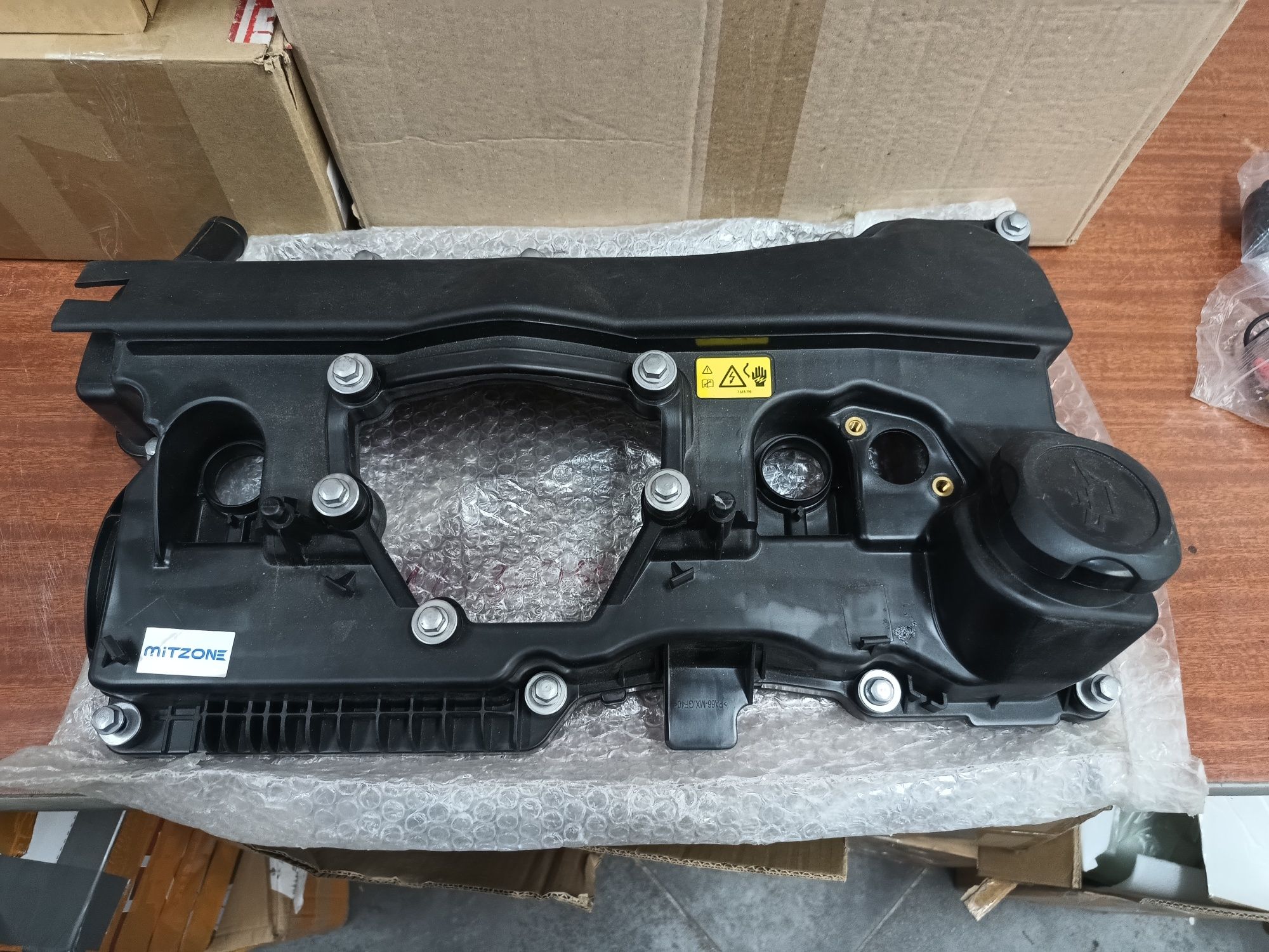 Капак глава за BMW 316i 318i X3 E83 2.0i