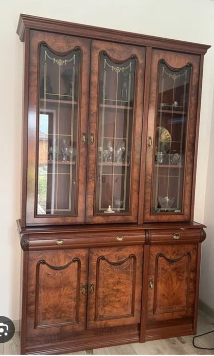 Сервант для гостиной.