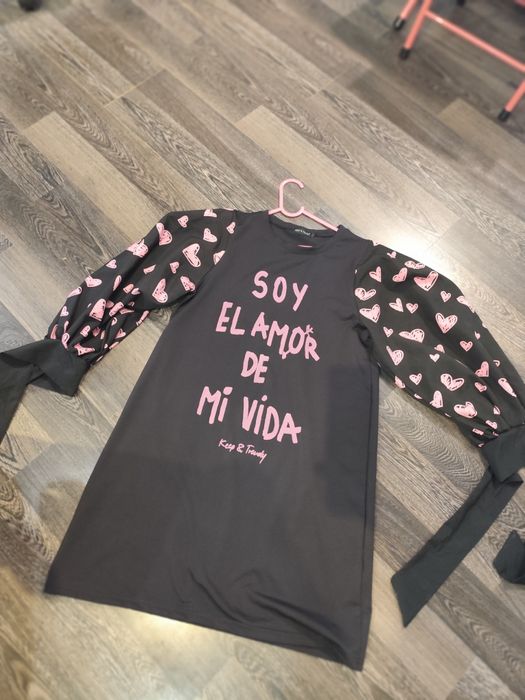 Рокля Буфон ръкави