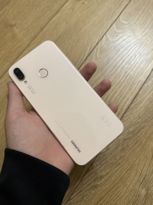 Продам срочно на экране плёнка