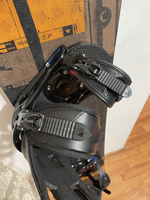 Placa snowboard 150 cm burton radius cu legaturi burton