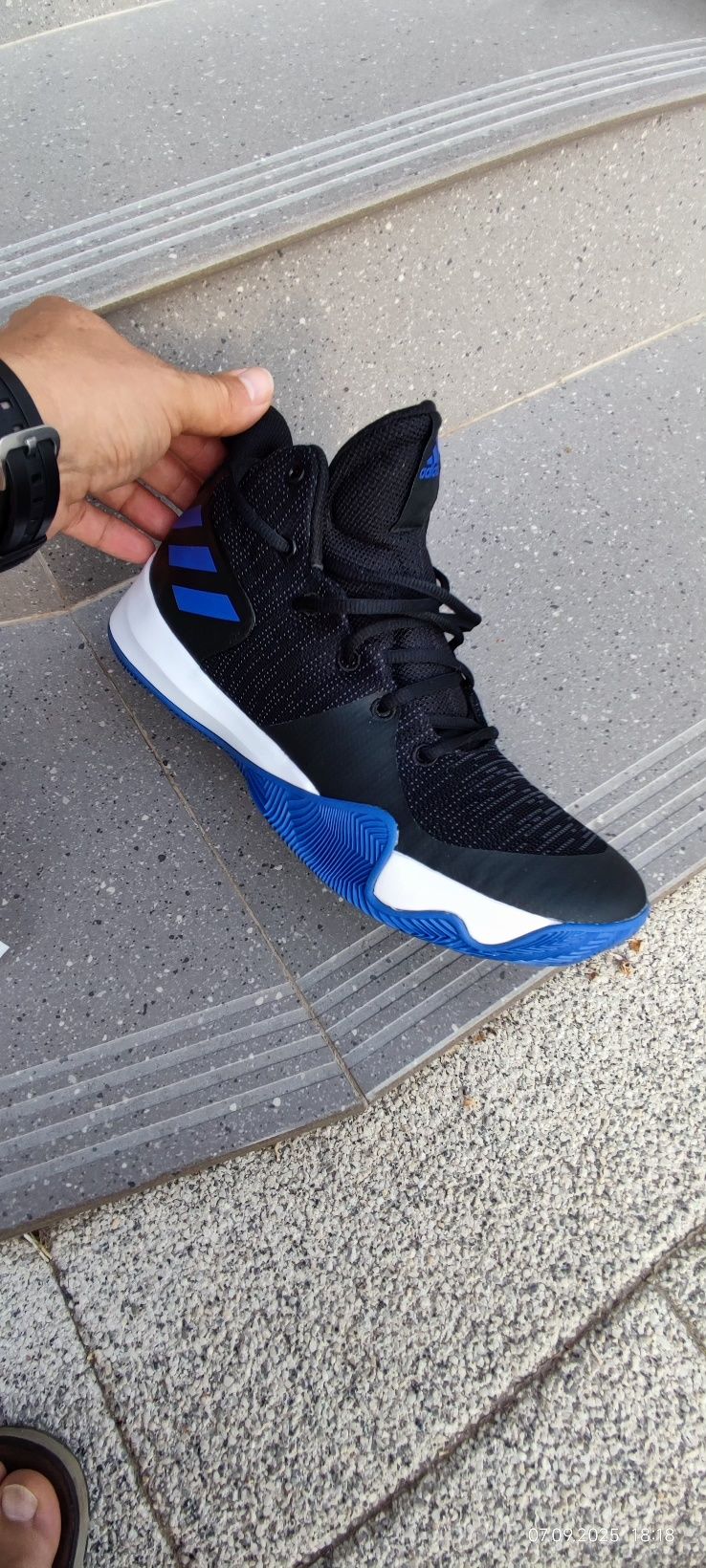 Adidas Explosive flash