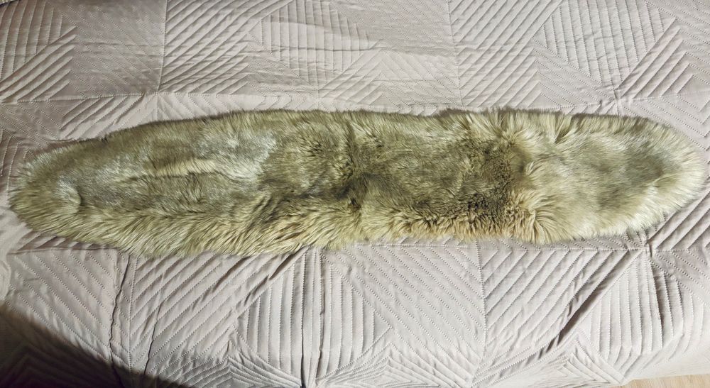 Пухкава яка от еко кожа с прехлупване