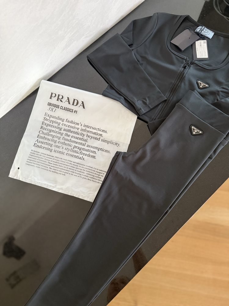 Prada екип 39лв S,M,L