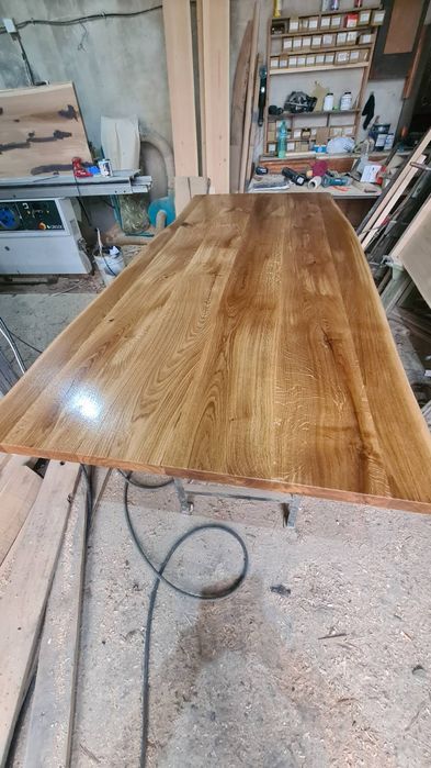 Голям масивен плот от дъб