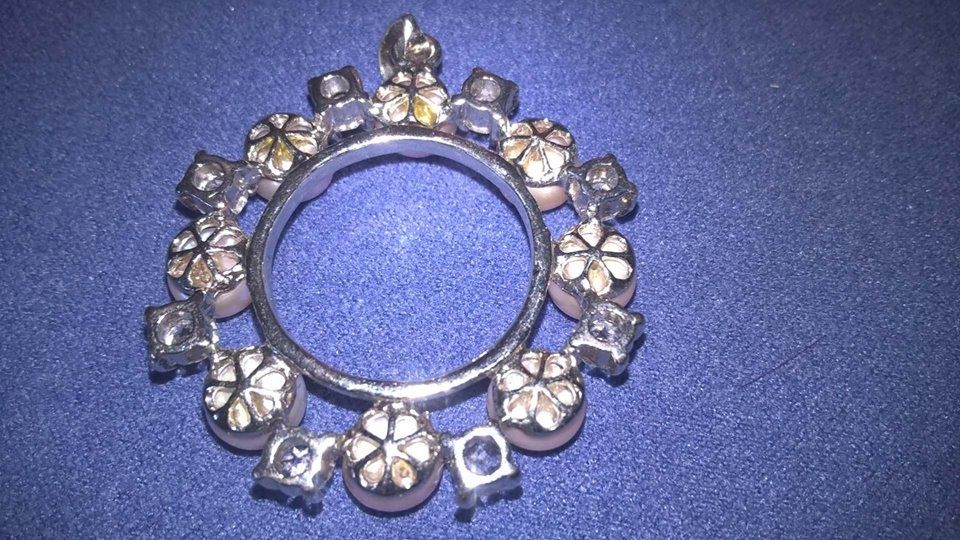 Pandantiv medalion perle naturale de cultura placat cu aur 18K