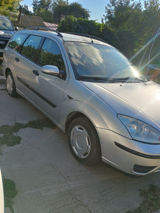 Ford focus 2003.