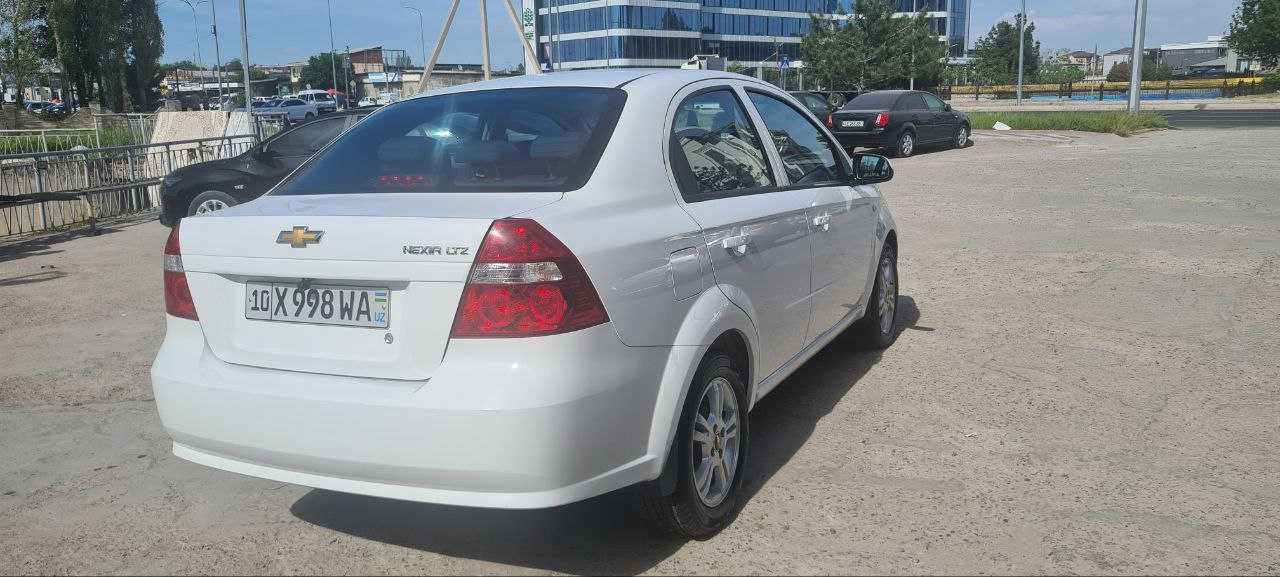 Moshina modeli Nexia 3 avtomat