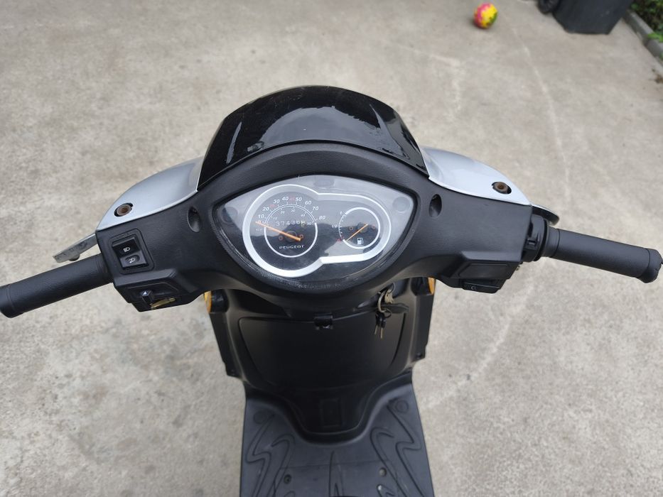 Scuter Peugeot 49 cc 4t