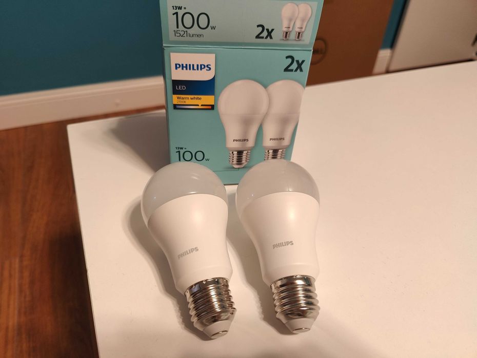 Becuri LED Philips A67 E27 13W (100W) 1521 lm lumina calda (2700K)