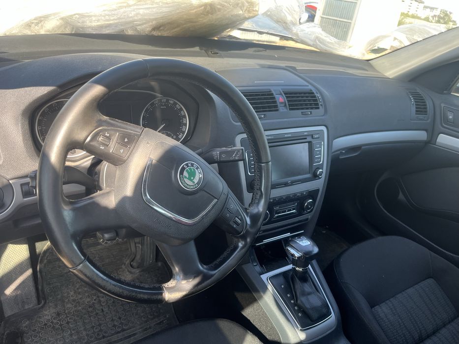 Dezmembrez Skoda Octavia 2 facelift 2.0 diesel 103 kw 2010-2014