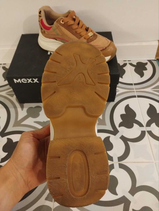 Спортни обувки Mexx