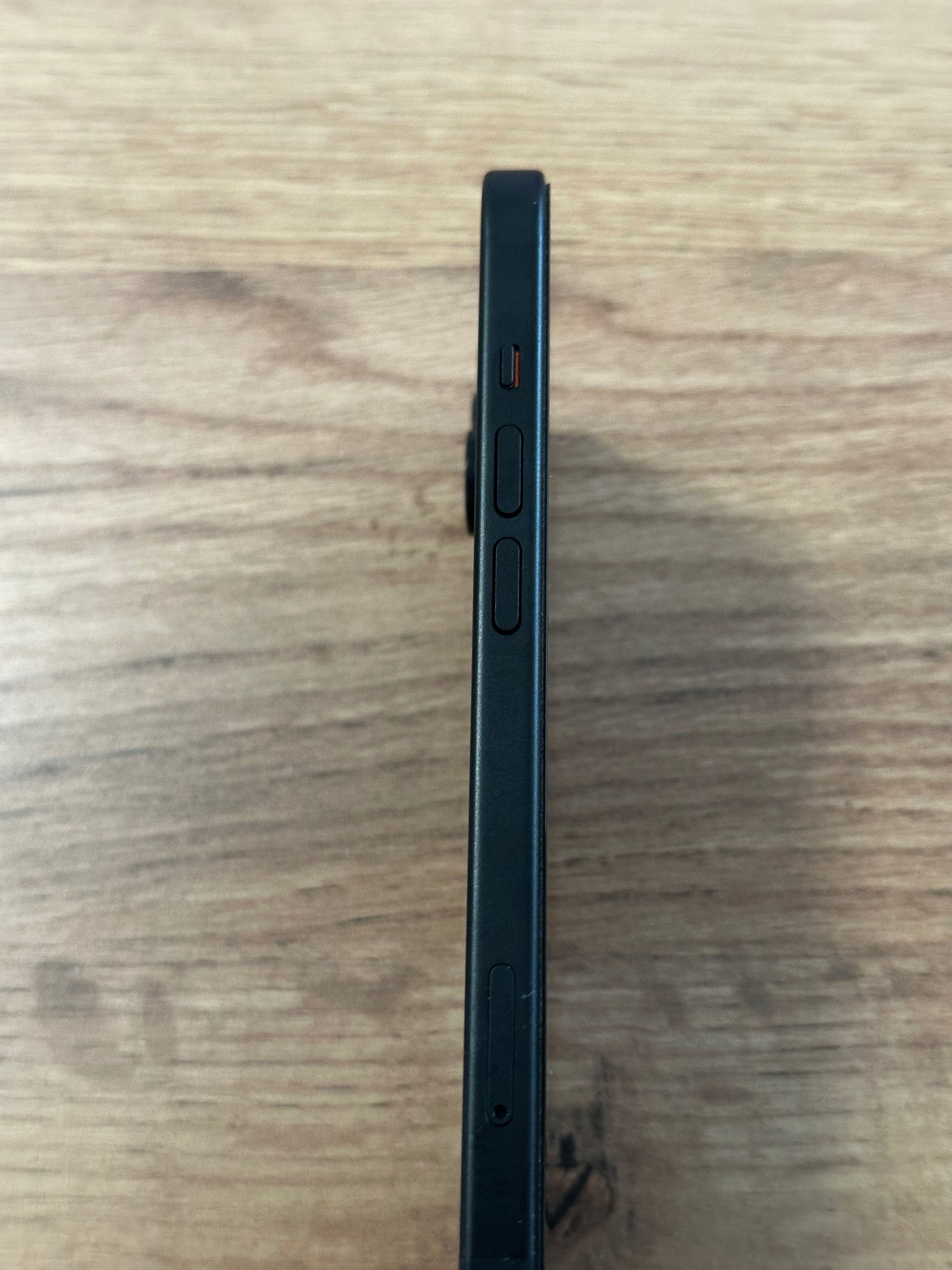 Продавам iPhone 15 128GB – Отлично състояние