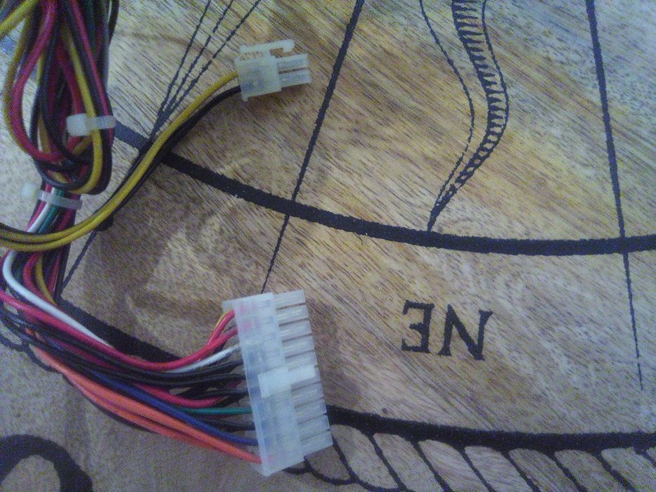 Surse PC Delux 450W (4 molex și 0 Sata) vânzare sau schimb