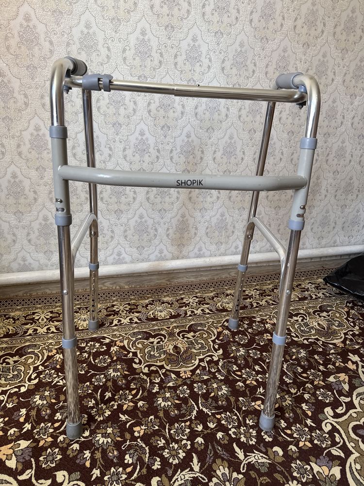 Ходунок новый почти .,2 нед использовали