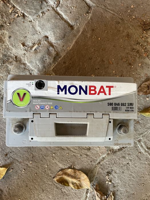 Продавам акумулатор MONBAT 12V 90AH 820А