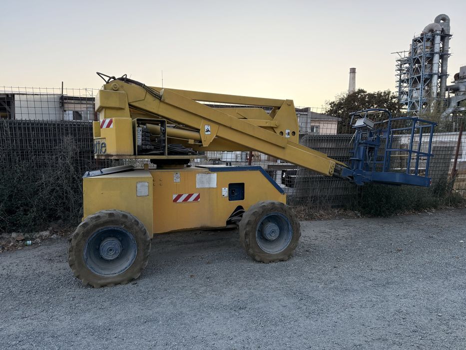 Nacela Haulotte Diesel 5,8 tone – două comenzi (cabina + jos)